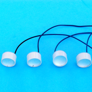 焦点を合わせた超音波トランスデューサー用の圧電トランスデューサー