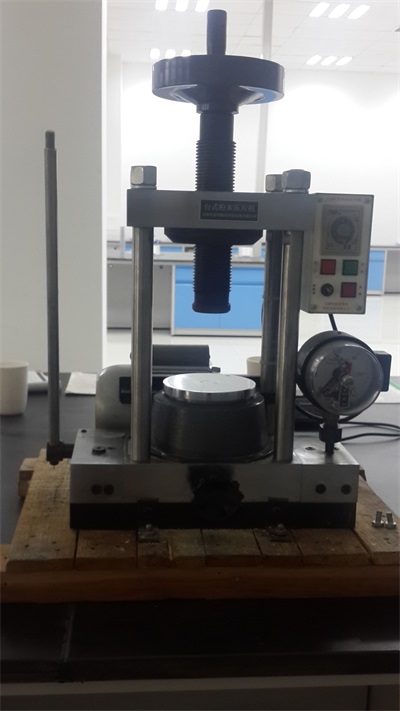 パウダー圧縮機