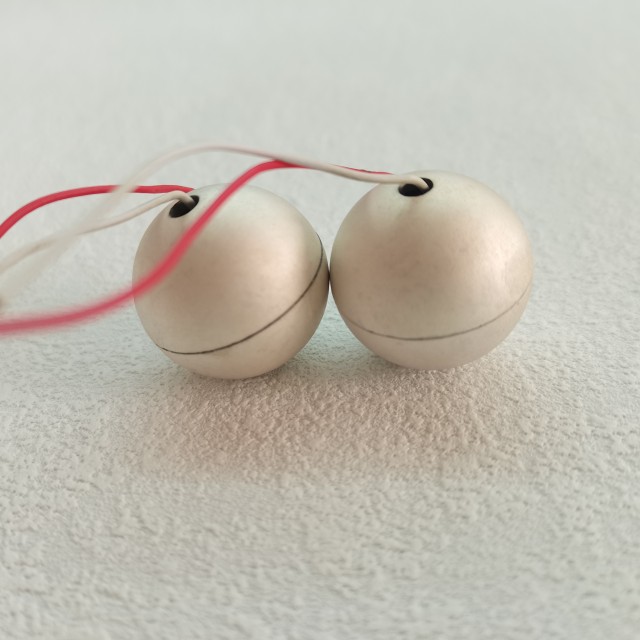 高品質の異なるサイズはんだワイヤを備えた圧電セラミック球体 