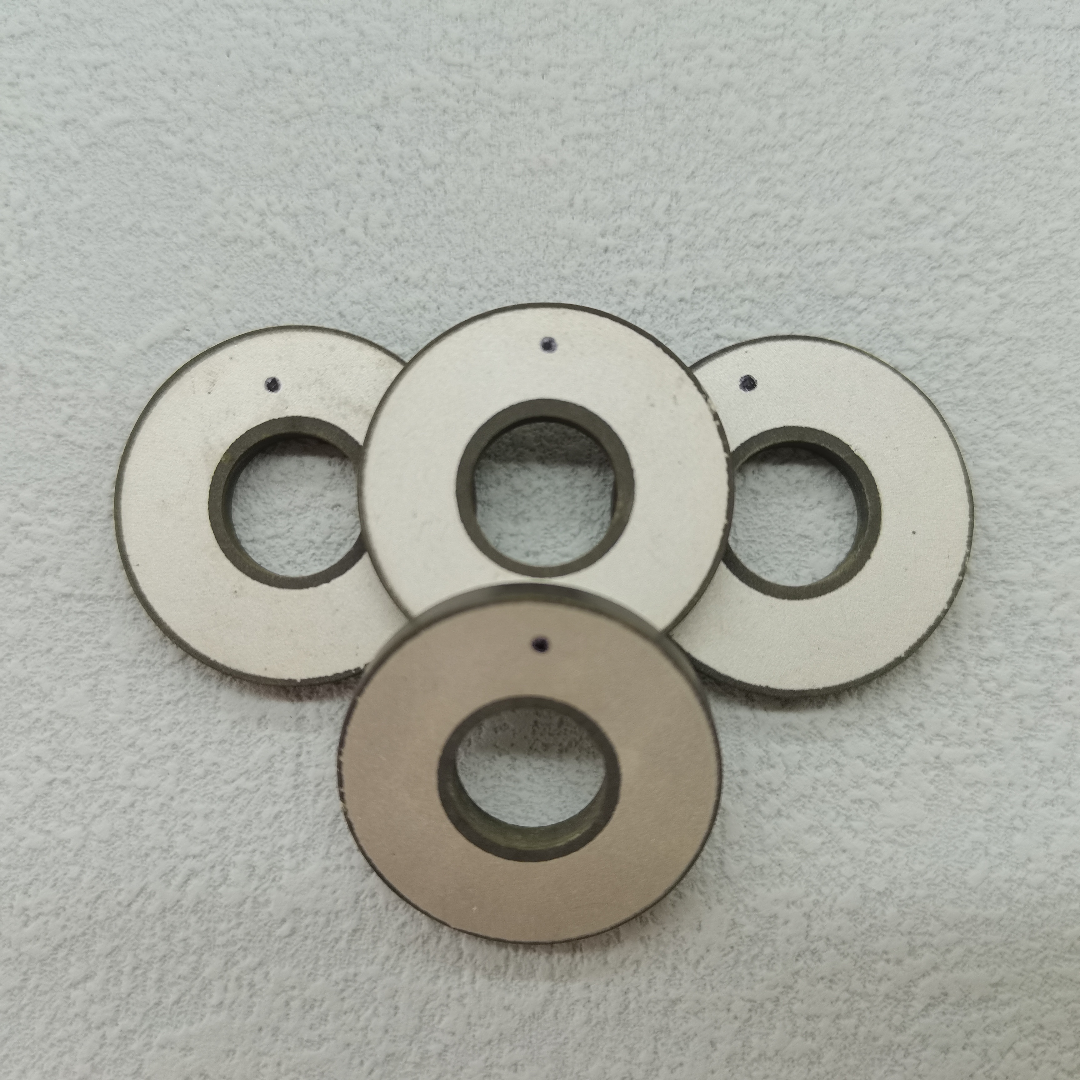 PZTリングPZT5A材料圧電セラミックリング要素中国の工場